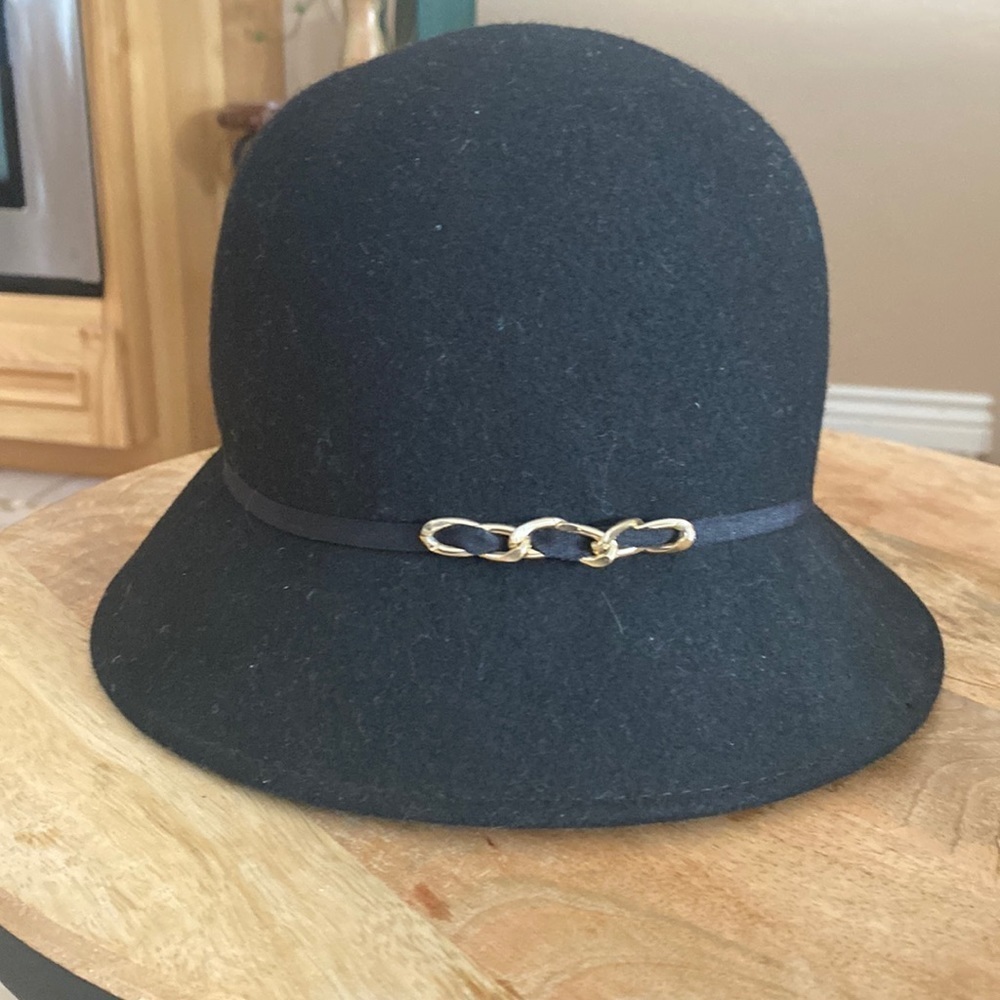 August Hat Company Black Cloche Wool Hat Adjustable Inside Sizing OS - Picture 1 of 4